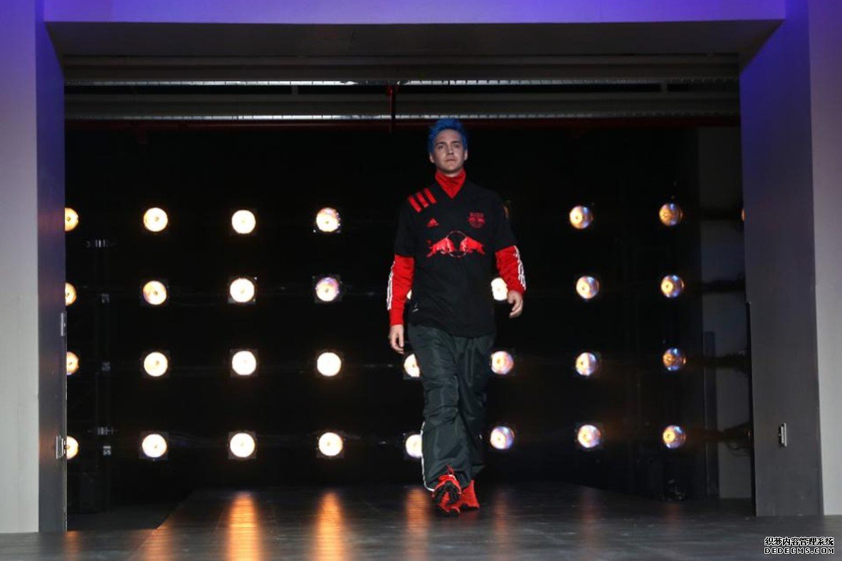 蓝冠代理:Ninja的YouTube视频获得了巨大的成功，这也引出了一个大问题