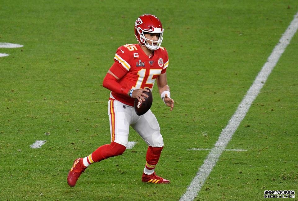 蓝冠怎么样:《Madden 21》评分:公布了QBs的顶级明星和被冷落的明星