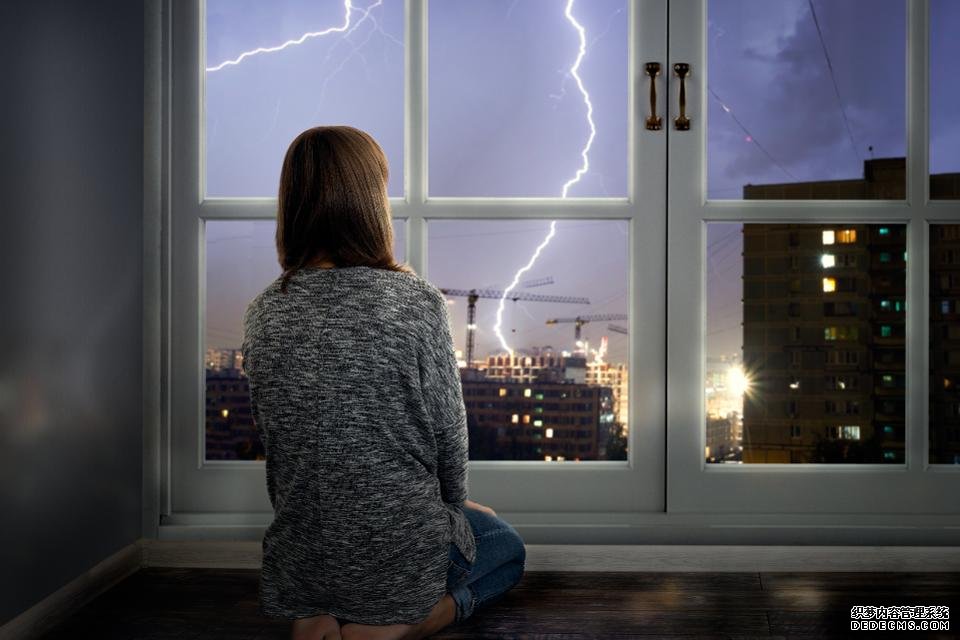 蓝冠官网: 10种人们被闪电击中的方式,以及在自动驾驶汽车内遭遇雷击时的安全隐患