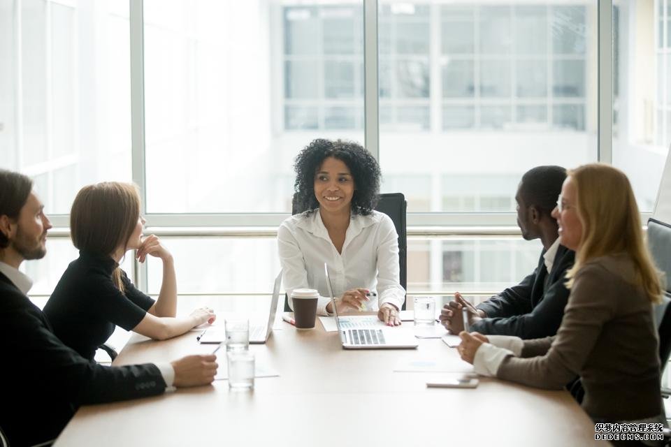 蓝冠注册:董事会董事和首席执行官人工智能素养——变革势在必行。