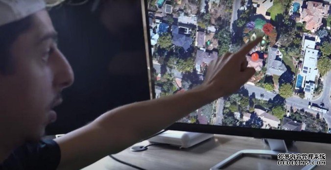 蓝冠官网:FaZe Rug恐怖电影“Crimson”在万圣节前一周发布预告片,音乐,商品