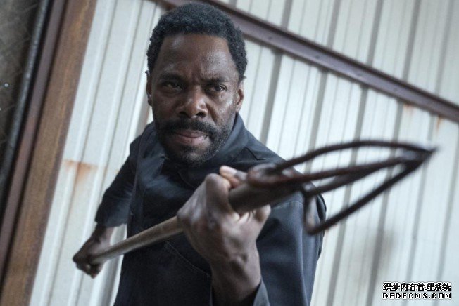 蓝冠官网: 《行尸之惧》第六季第二集回顾:欢迎加入俱乐部