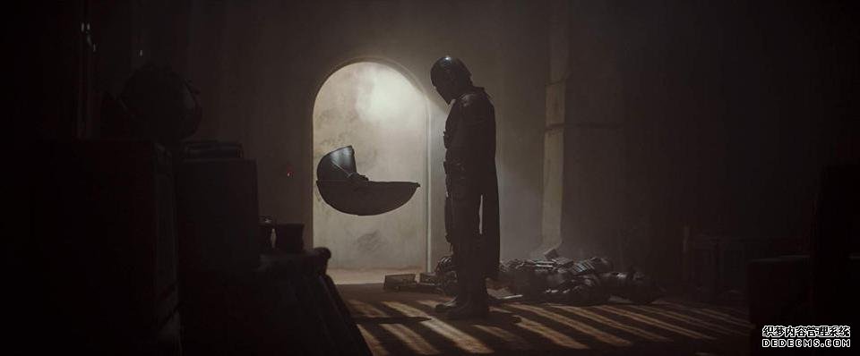 蓝冠怎么样:在看第二季之前，先来看看《曼达洛人》第一季的重述