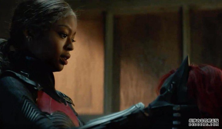 蓝冠代理:《蝙蝠侠:女蝙蝠侠》(batman: Batwoman)回归了,新的女蝙蝠侠会更好