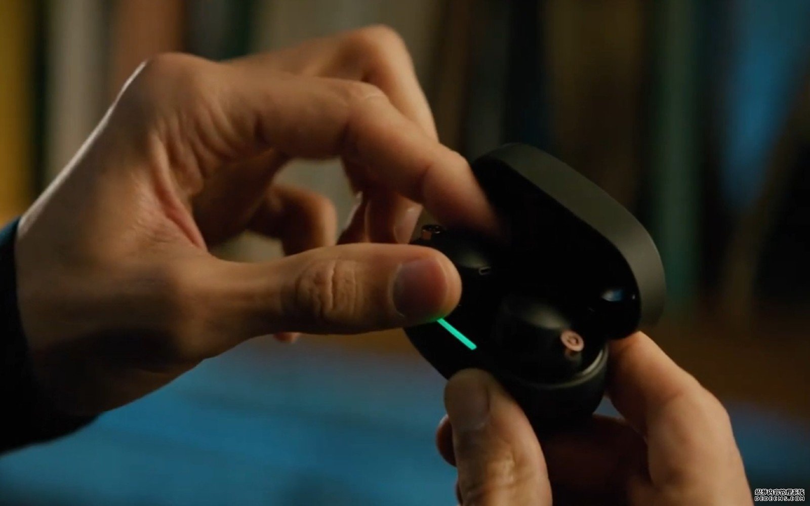 蓝冠官网:意外漏出的视频揭露了索尼 WF-1000XM4 耳机的新功能