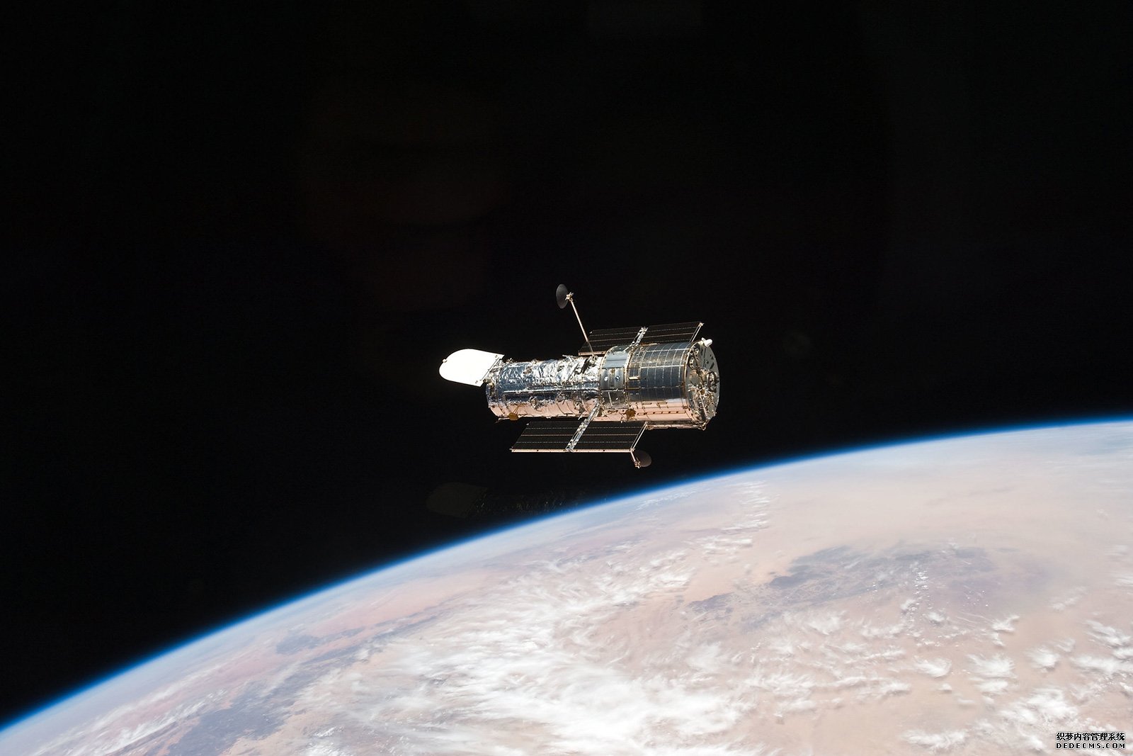 蓝冠注册:哈勃望远镜因电脑问题暂时停摆