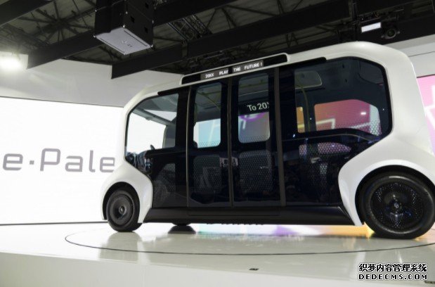 蓝冠官网丰田的 e-Palettes 自驾车重回残奥接泊工作