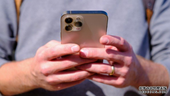 iPhone 13 发布会、新蓝冠官网功能、日期、价钱消息全合集