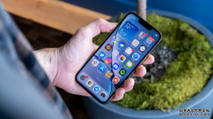 <b>iOS 15 的蓝冠注册第一个小更新解决了 iPhone 13 无法利用 Apple Wa</b>