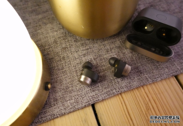 Bowers & Wilkins PI7 蓝冠线路测试评测：音质、功能，年度最强