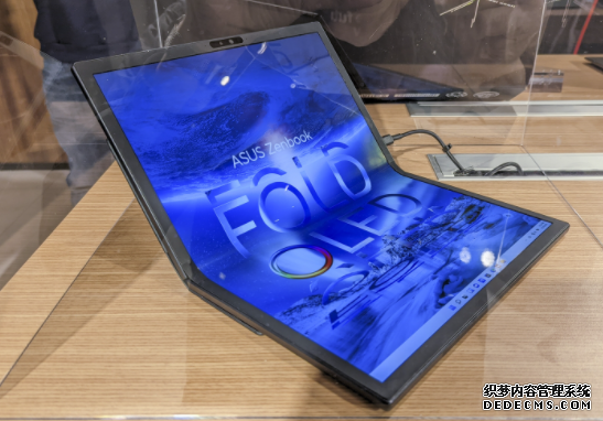 華碩發表首款 17 吋折疊式筆電 Zenbook 17 Fold OLED蓝冠测速