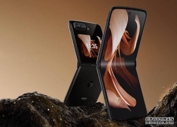 Moto 最新的 Razr 2022 折叠机终于用蓝冠测速上了旗舰晶片