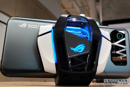 蓝冠官网华硕 ROG Phone 6D 系列採用联发科旗舰处理器，Ultimate 版内建直通内部的进气口