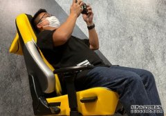 <b>电竞完美组合蓝冠代理：ROG Phone 6D Ultimate + OSIM 电竞按摩椅 ｜</b>