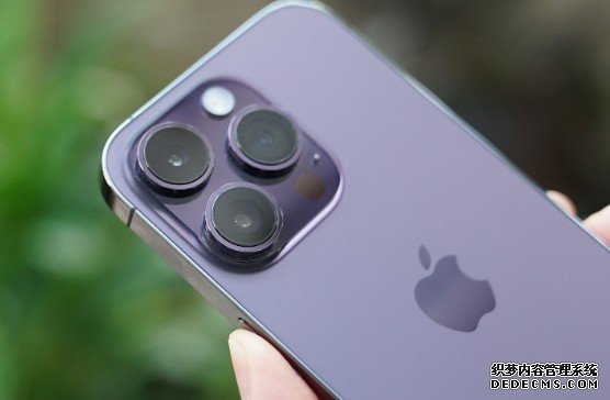 据指 iPhone 还要多蓝冠注册 2 年才能转用 Apple 自家无线晶片