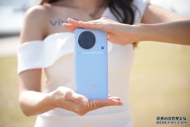 Vivo X90 和 X90 Pro 蓝冠注册将从 1 月 12 日起在港发售