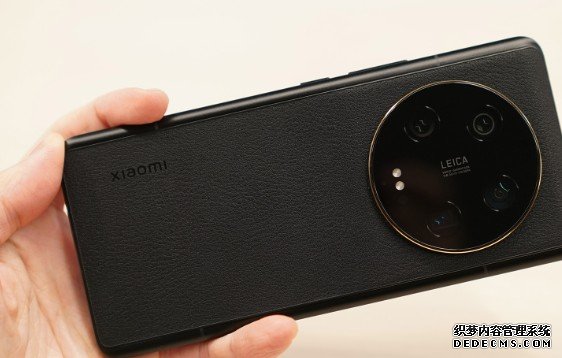 蓝冠官网国行版小米 13 Ultra 评测:最具 Leica 感觉的街摄体验