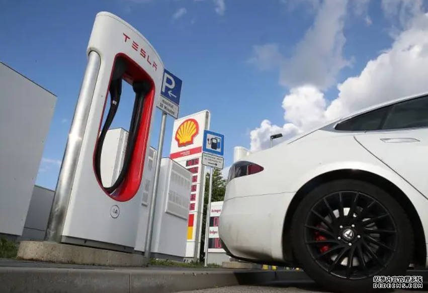 財經｜日本首間車廠！ 日產汽車加入特斯拉超級充電站2号站平台