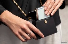 <b>Samsung Galaxy Z Flip 5「無縫」登場，外屏更大更實用蓝狮注册</b>