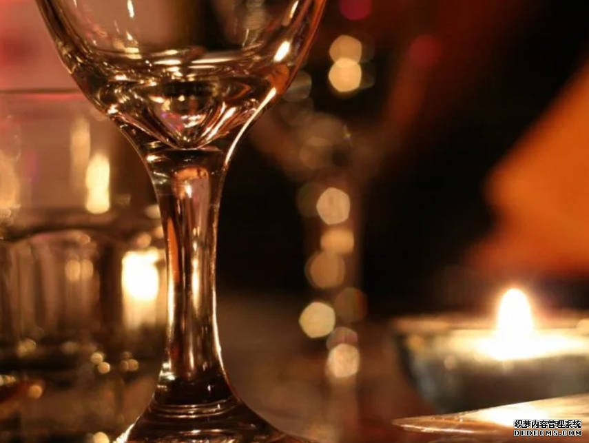 聽起來易碎其實不然，欧亿平台代理科學家以 DNA 和玻璃製造出超輕堅固材料