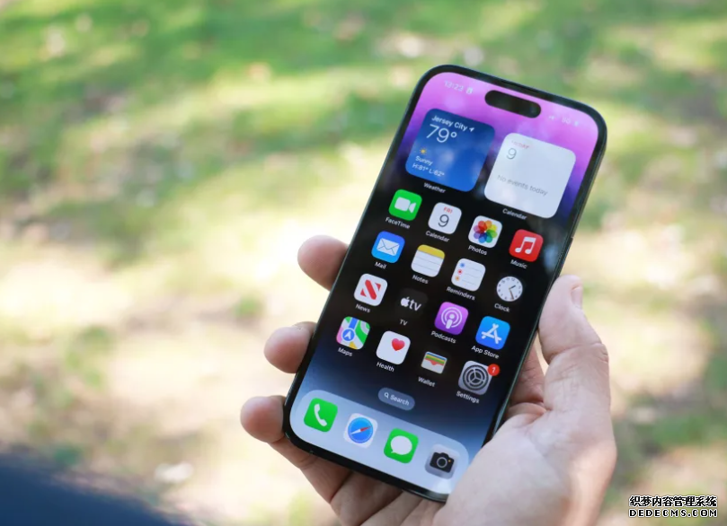 電訊商或對 iPhone 15 採取「欧亿平台代理激進」的打折促銷,Apple 有望受惠坐上出貨第一寶座