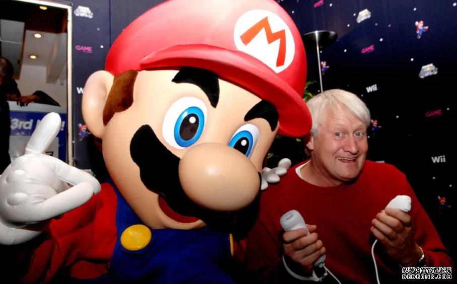 為瑪利歐獻聲近三十載的查爾斯 ·沐鸣平台 馬爾蒂內將不再為該角色配音,他的新身分是「瑪利歐大使」