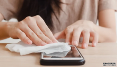 <b>不當清潔方法會弄壞手機！4 沐鸣平台步帶你正確清潔（附 App</b>